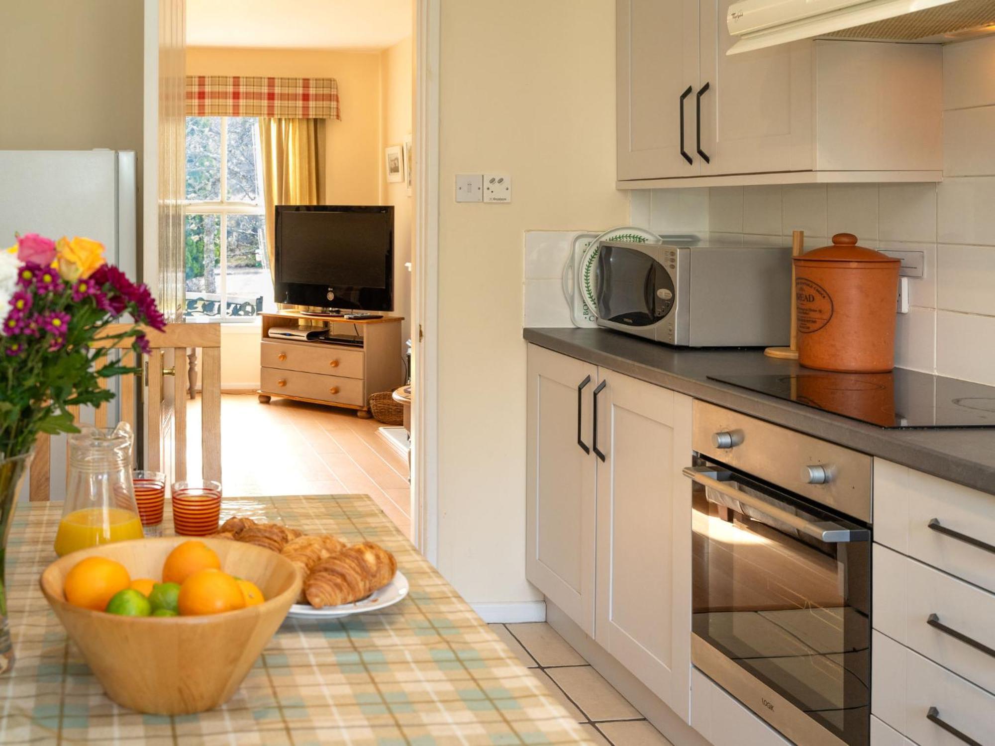 Holiday Home Falcon Lodge By Interhome Aviemore Exterior foto