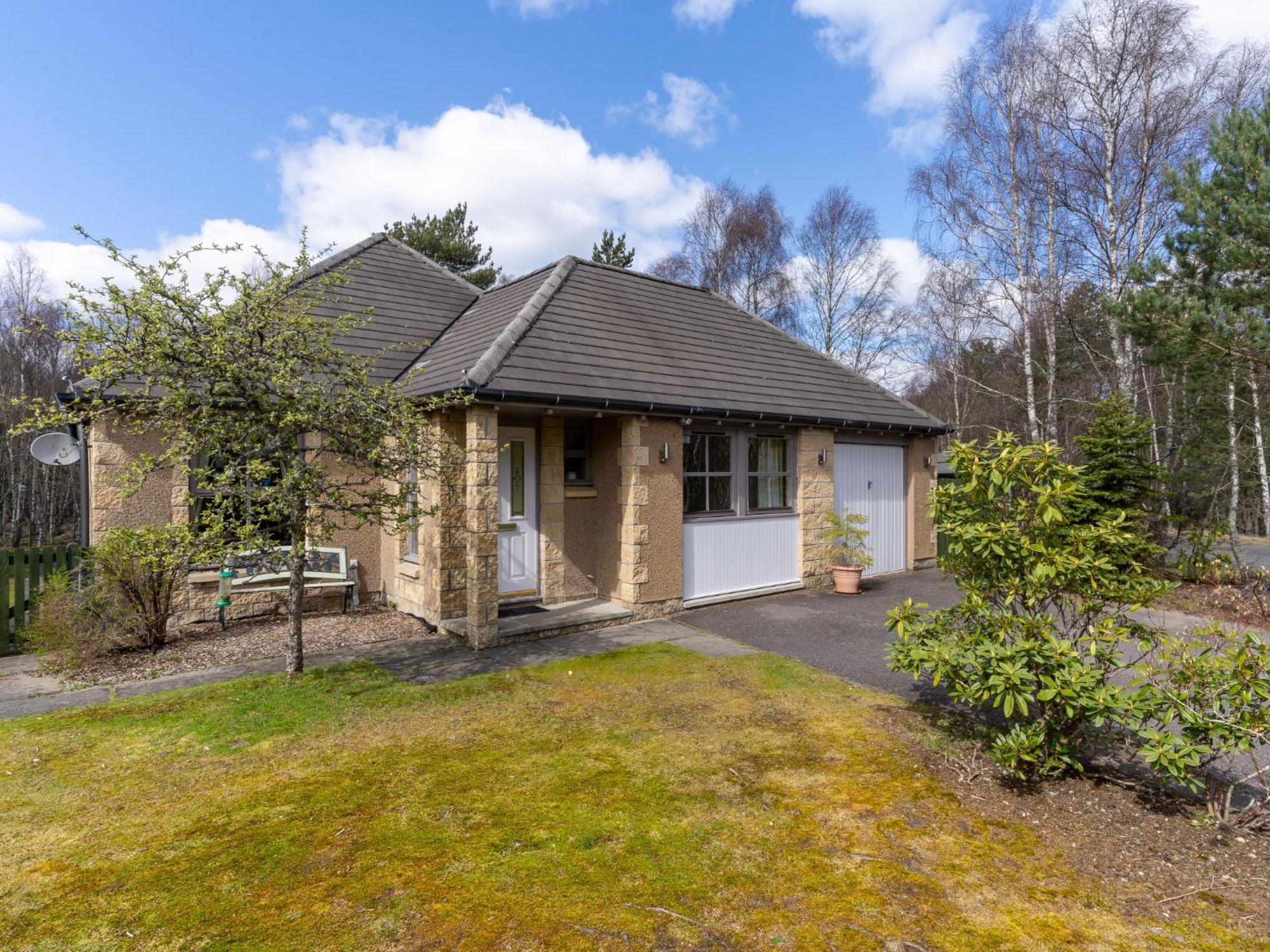 Holiday Home Falcon Lodge By Interhome Aviemore Exterior foto